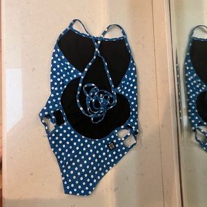 Jolyn Nico 2 Onesie Rosie Print Size 30